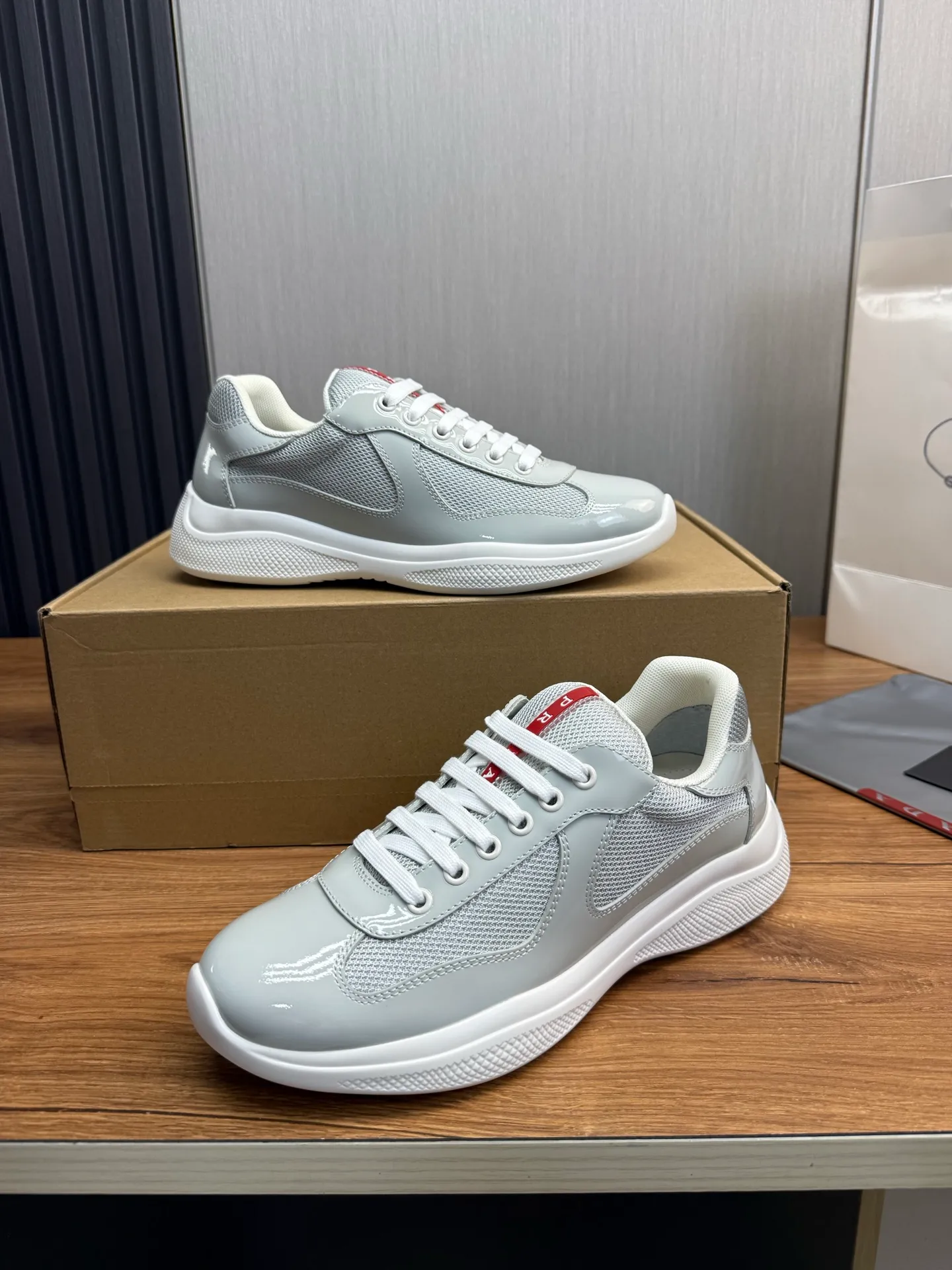 Men's shoes 640💰 [PRADA] Hot selling items🔥Must be recommended every day~~ Official website synchronized, 1:1 high quality shipments✔️ Imported cowhide fabric, rubber material + cowhide lining, original bottom, high-end airplane box packaging🎁 38-45 (38.45 custom-made, non-returnable)